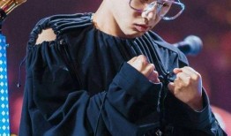 华晨宇吃货爆料视频,美食背后的音乐灵感