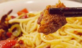 卢总吃拌面爆料视频,揭秘美食背后的故事