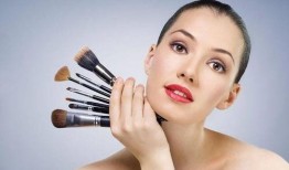 女生爆料化妆品视频教程,跟随视频教程轻松变身美妆达人