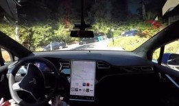 爆料自己特斯拉的视频,揭秘神秘视频中的自动驾驶奇遇